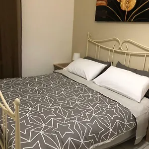 https://a-casa-di-flavia-catania.taorminaitalyhotels.com